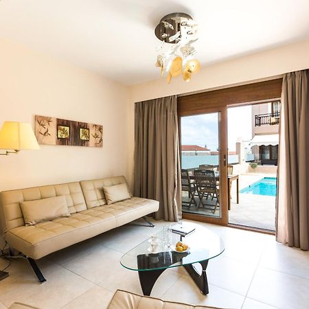 Pantheon Villas & Suites Βλυχάδα Δωμάτιο φωτογραφία